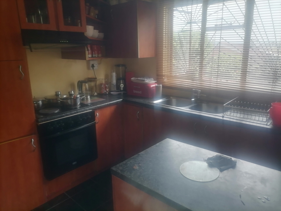 3 Bedroom Property for Sale in Phakamisa Eastern Cape